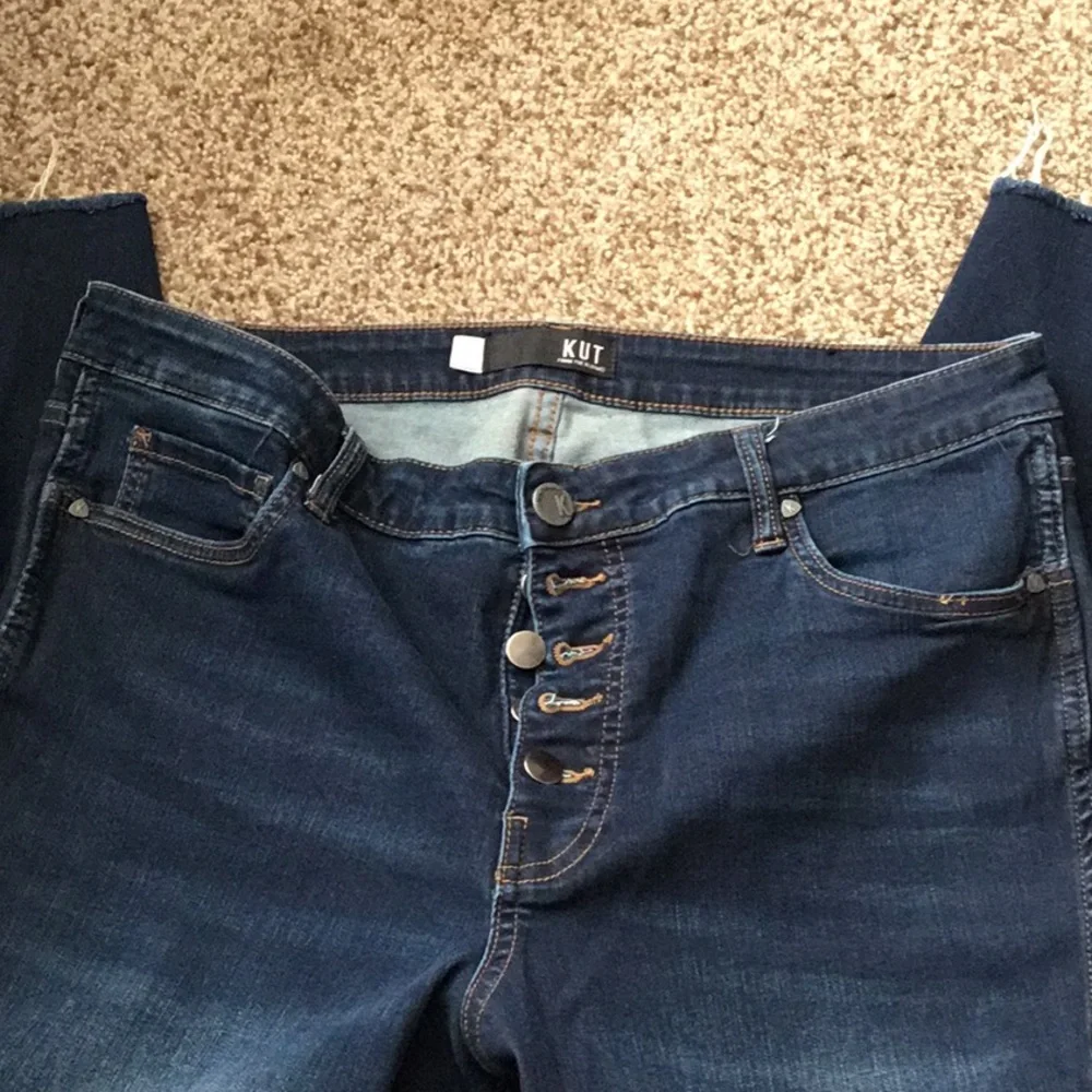 Jeans - Picture 1 of 3